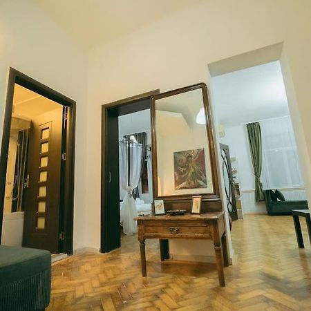 House Of Art Apartment บูคาเรสต์ ภายนอก รูปภาพ