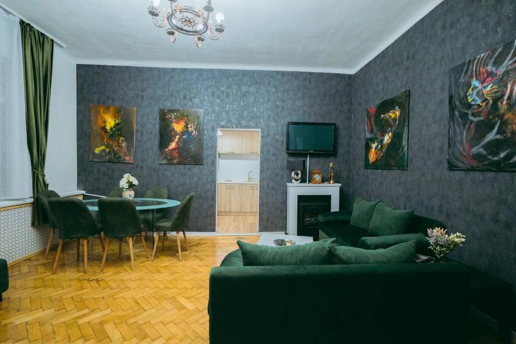 House Of Art Apartment บูคาเรสต์ ภายนอก รูปภาพ