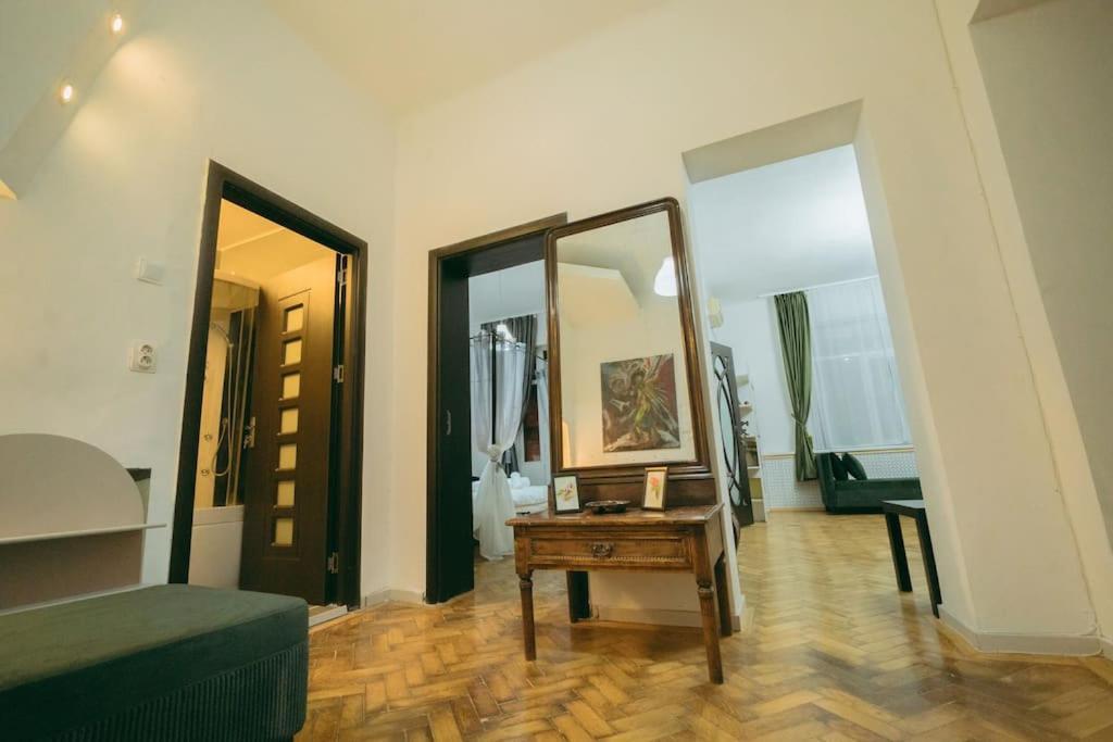 House Of Art Apartment บูคาเรสต์ ภายนอก รูปภาพ
