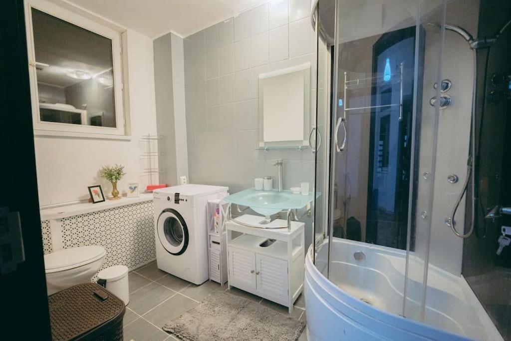 House Of Art Apartment บูคาเรสต์ ภายนอก รูปภาพ